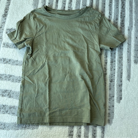 Bundle of H&M Short Sleeve Tees - Picture 7 of 15